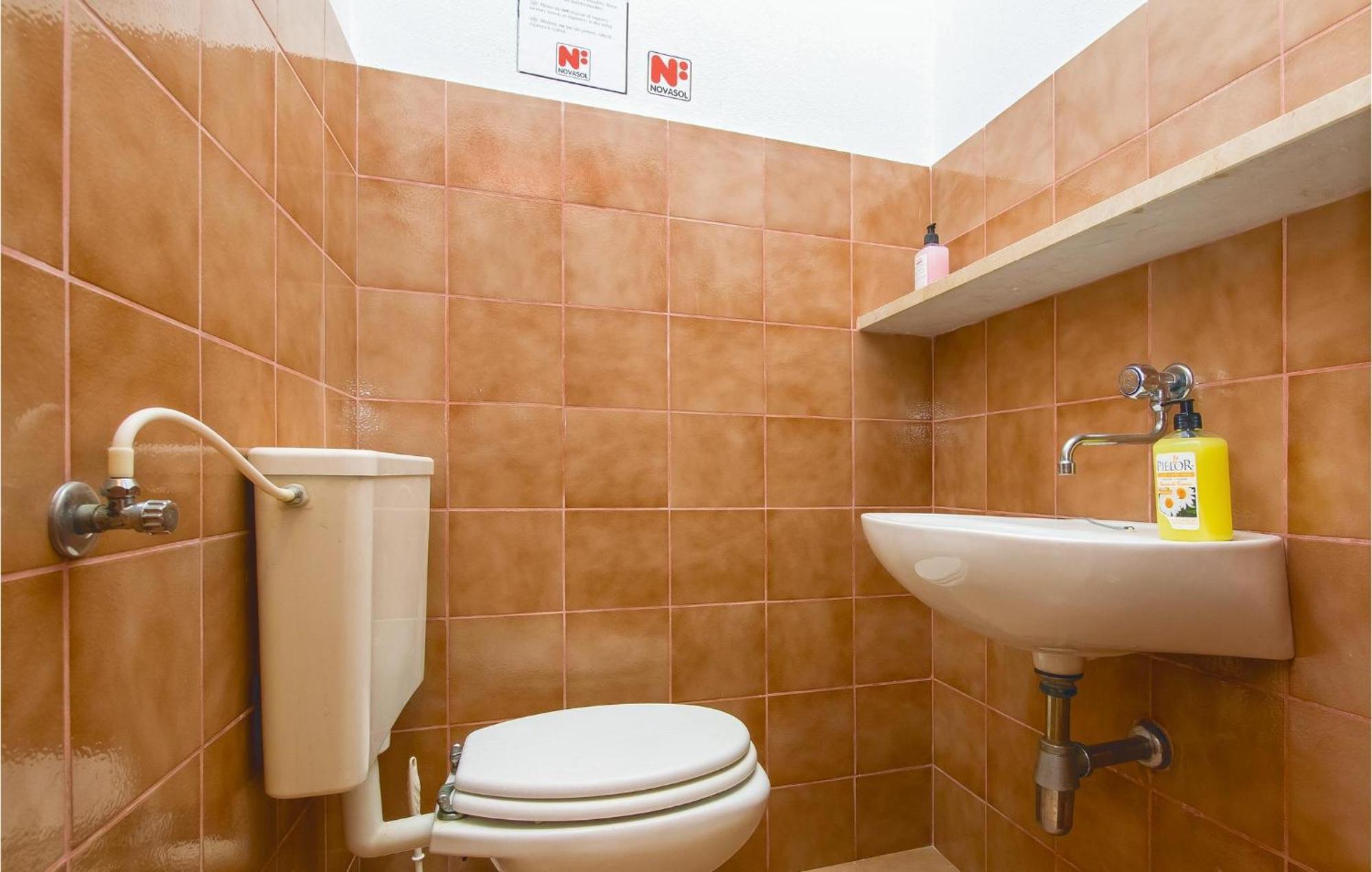 Beautiful Home In Pucisca With Wifi Exterior foto