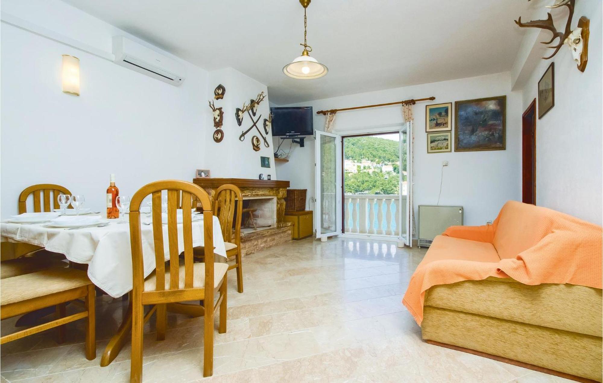 Beautiful Home In Pucisca With Wifi Exterior foto